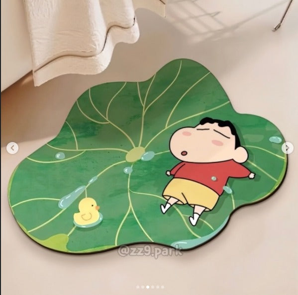 21137 Shinchan Leaf Mat absorbs water, keeping your floors dry and slip-free