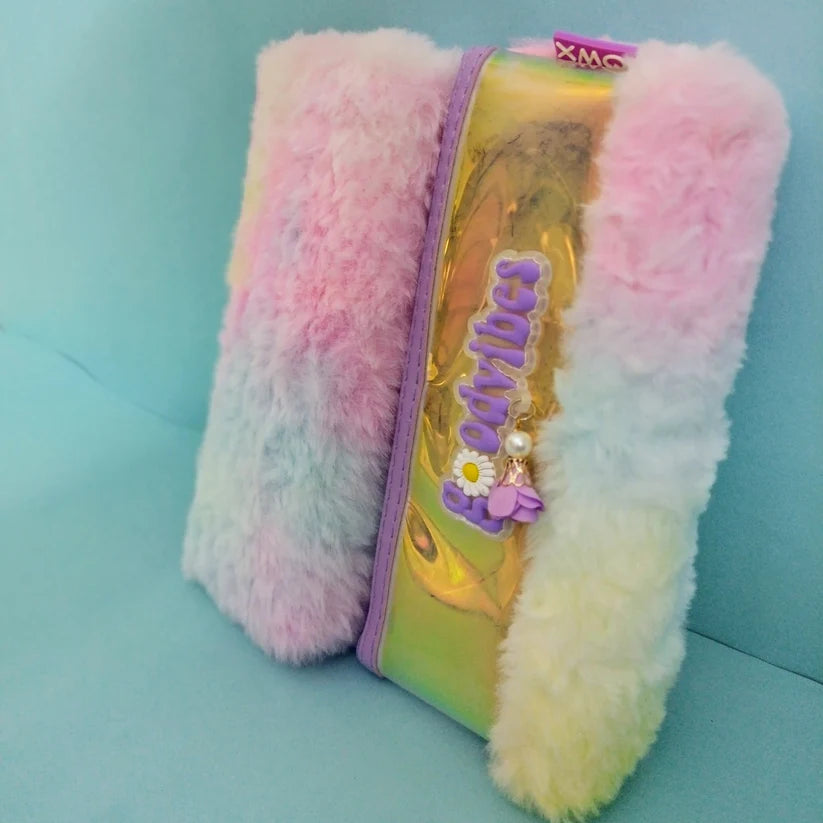 77-5 Unique fur pencil pouch {Multicolour}