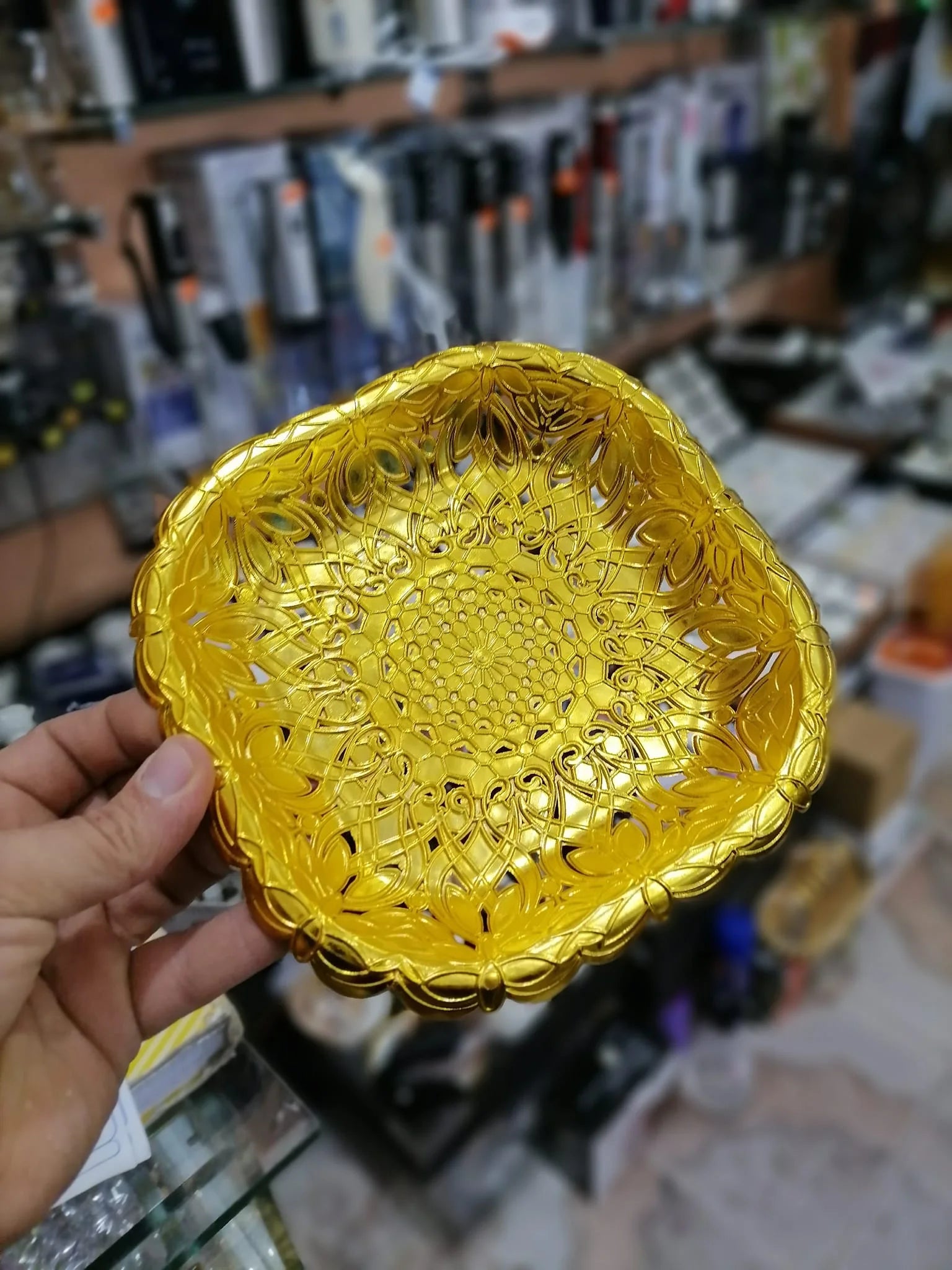 20008 Plastic Decorative Golden Thali {Pack of 3}