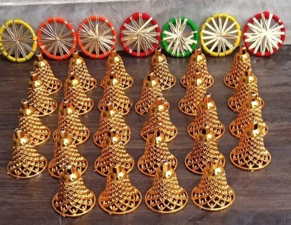 3045(100pcs) Golden Colored Plastic Hanging Bells