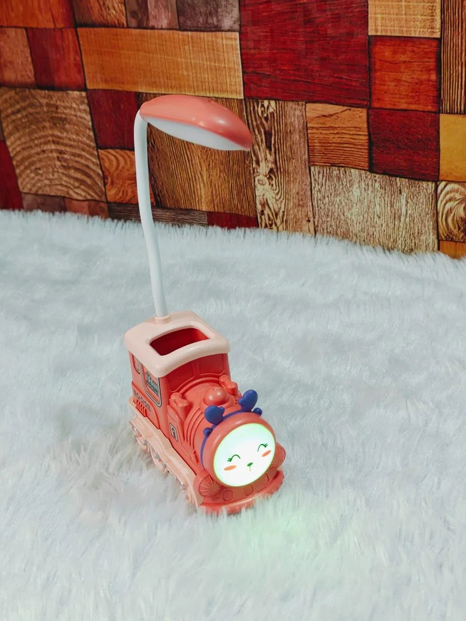8050 Train Engine Shape LED Desk Lamp