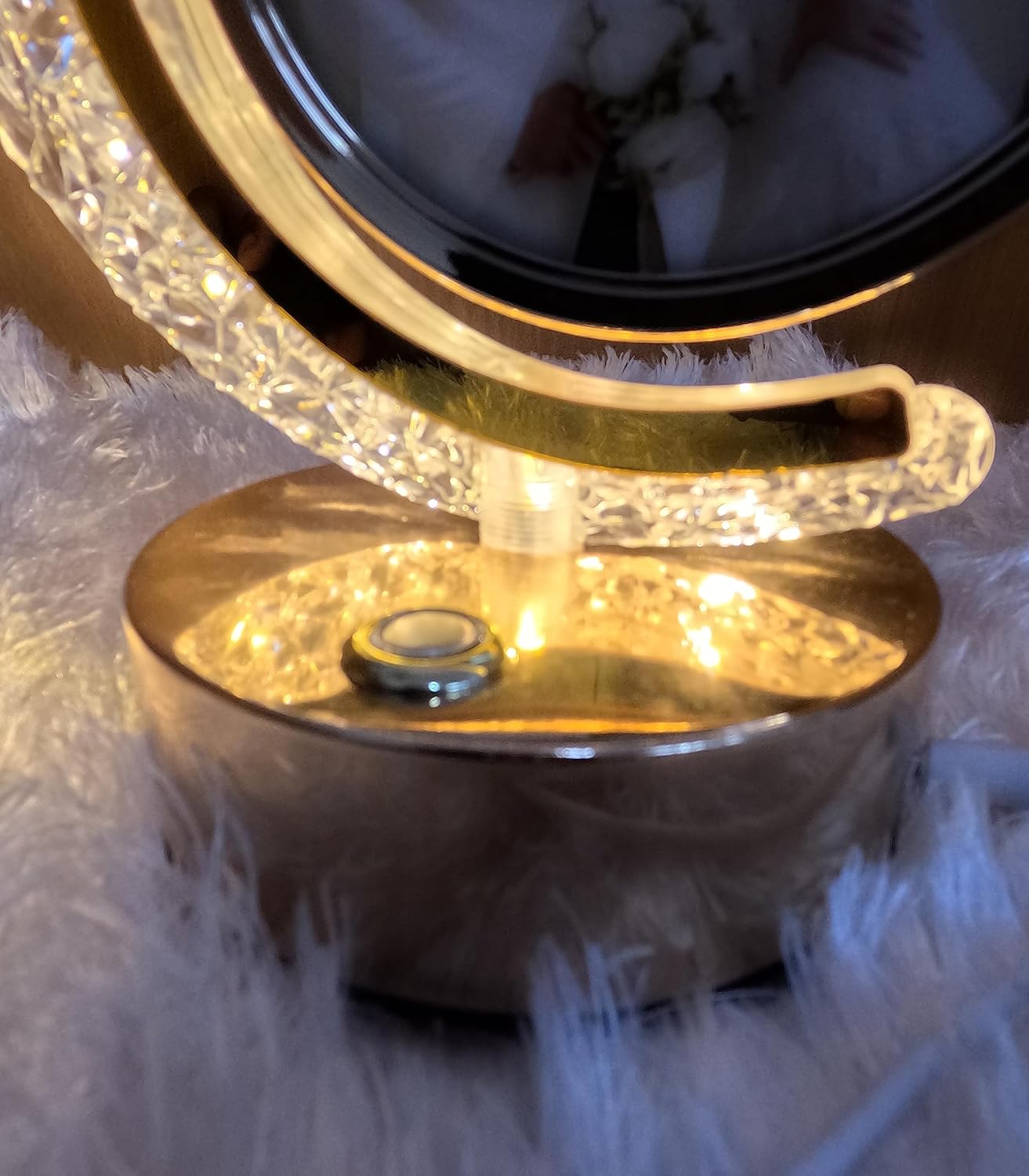 20120 LED Crystal Moon LAMP Photo Frame for Anniversary, BIRTHADY and Special Occasions.