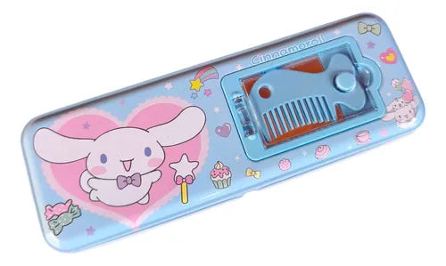 1881240 Kawaii Sanrio Kuromi Cinnamoroll Pom Pom Purin My Melody Metal Pencil Compox Box {Random Color}