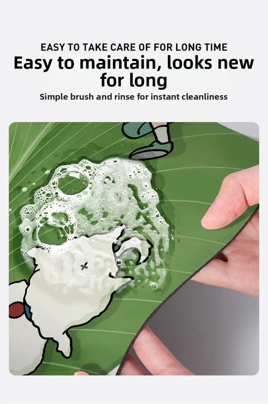 21137 Shinchan Leaf Mat absorbs water, keeping your floors dry and slip-free