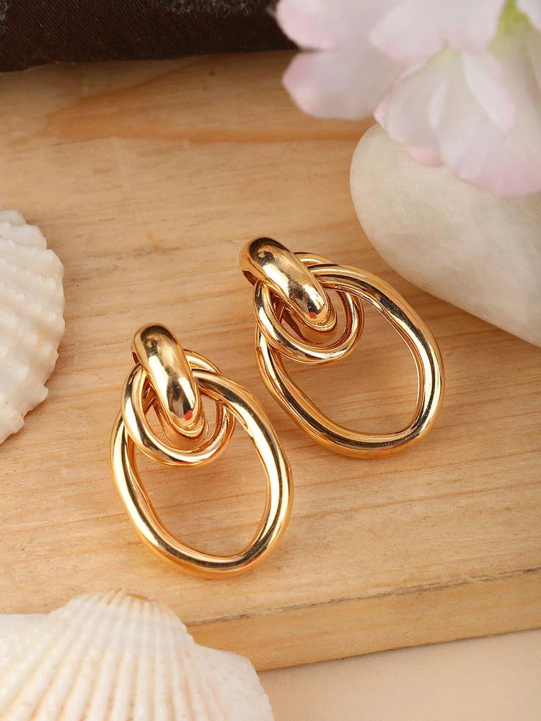 10413  Womens Jewellery Gold Plated Knot Clip-On Earrings