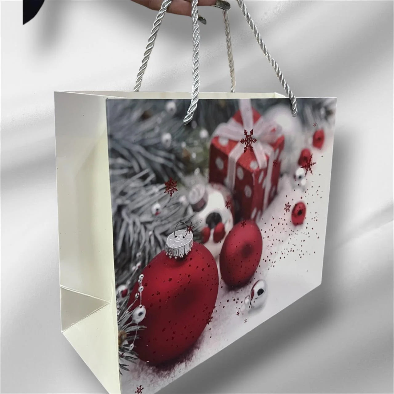 20110 Christmas Gift Bags Beautiful Designs for Christmas Gifts {Random Design}
