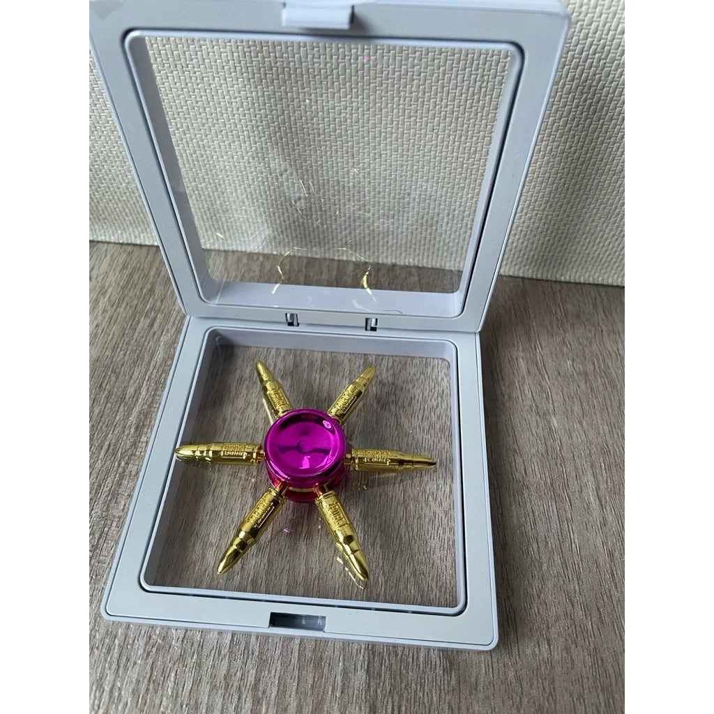 10373 {1 Pcs} Random Design Gold Finger Hand Spinner Fidget Spinner Toys for Kids (Gold}