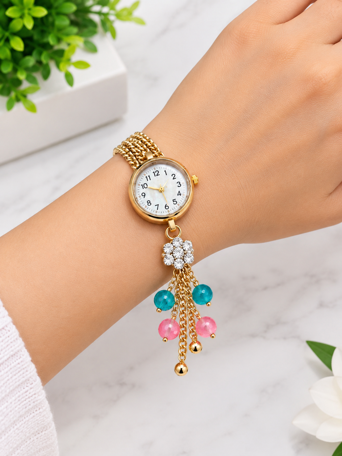 21240 Style Quartz Charm Watch