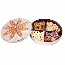 7017 Snacks and Dryfruits Box