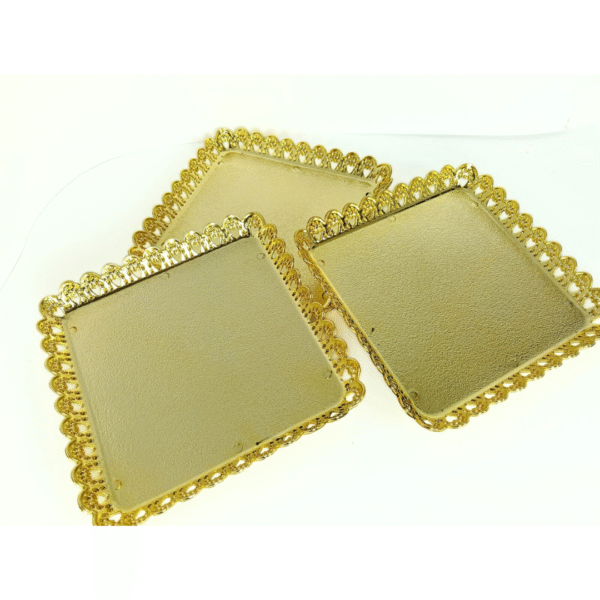 10977 {Pack of 3} Golden Square Plastic Gift Hamper plat | Elegant Golden Color | Ideal for Presenting Gifts, Treats, and Hampers Size=6.5*6.5