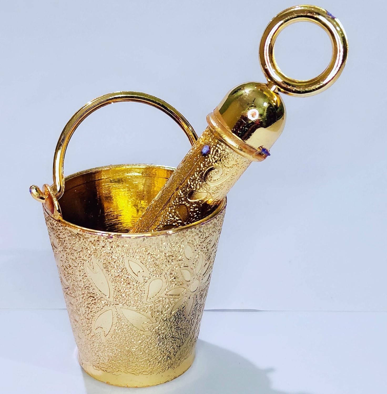 11339 Laddu Gopal Holi Set – Bucket & Pichkari for Kanha Ji {4 Cm} - Image 2