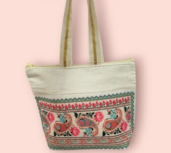11331 Cottage Women’s Tote Handbag Eco-Friendly Women’s Shoulder Bag {Traditional Random Design}